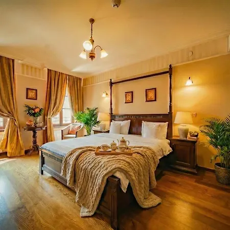 Joy Luxury With Stunning Views